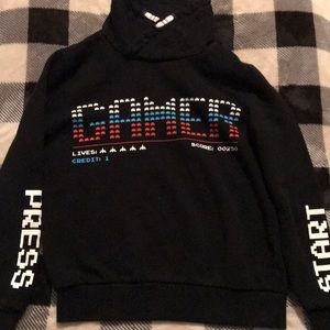 5/$25.  H&M boys gamer sweatshirt